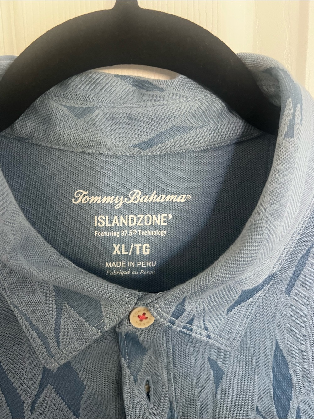 Tommy Bahama Blue Leaf-Pattern IslandZone Polo with Red Logo - Picture 3 of 9